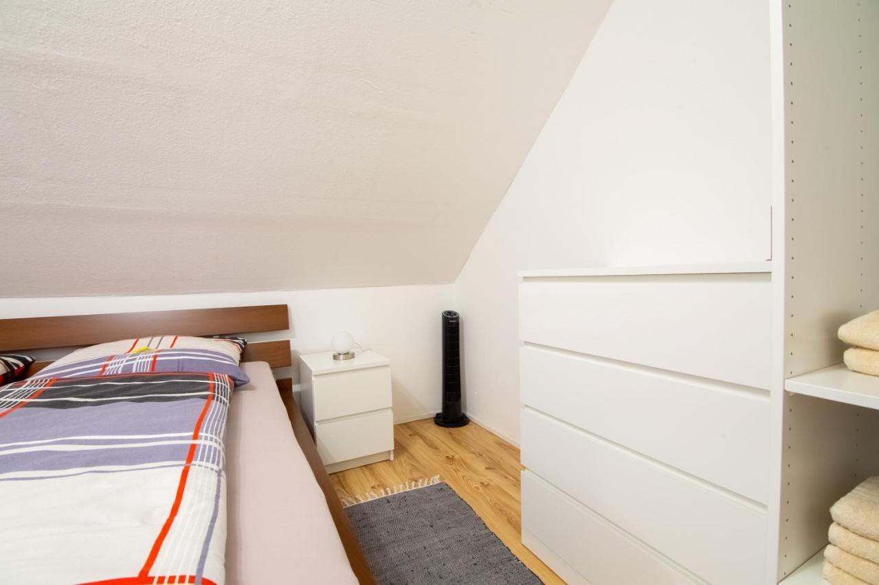 Ferienwohnung Oberhausen Alstaden Bagian luar foto