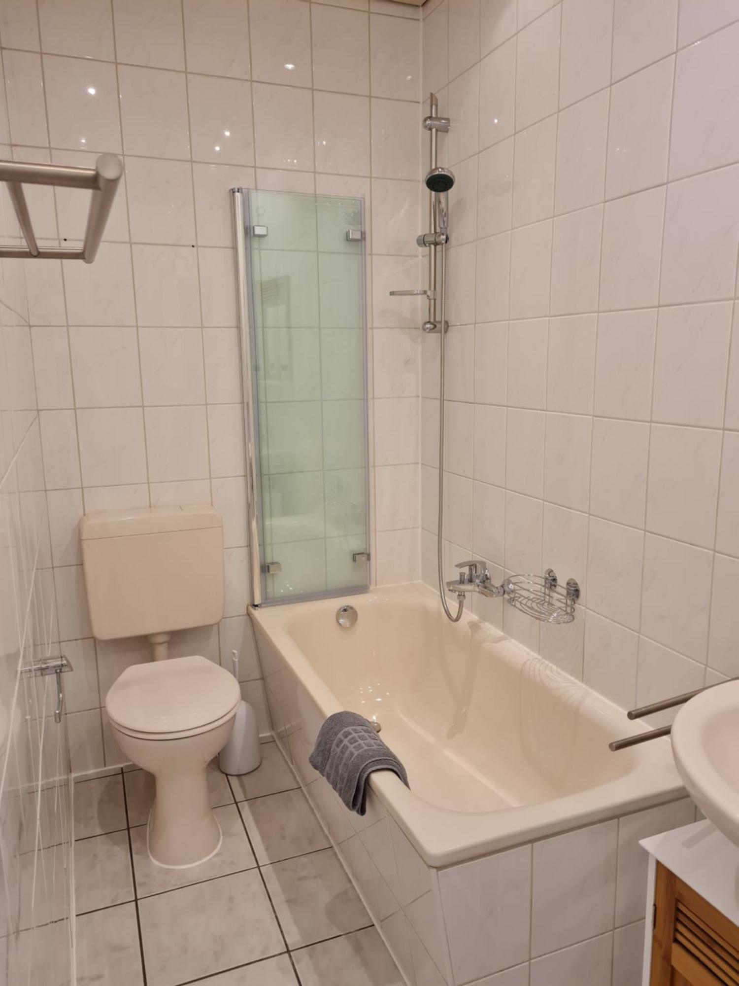 Ferienwohnung Oberhausen Alstaden Bagian luar foto